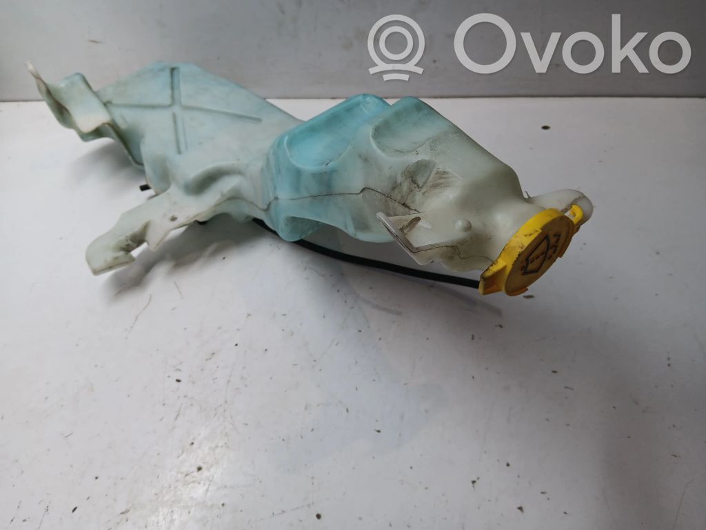 Jeep Grand Cherokee Windshield washer fluid reservoir/tank 