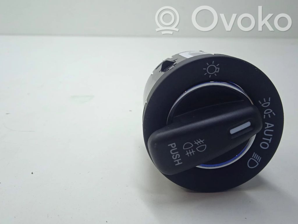 Light switch   6MS81DX9AA