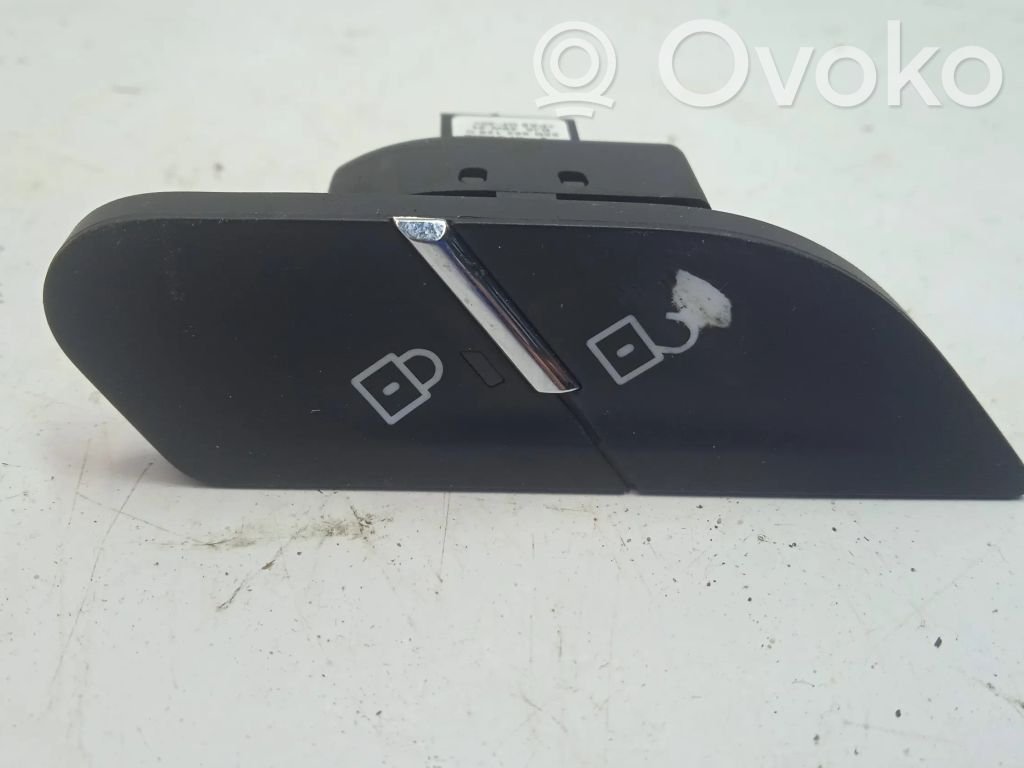 Porsche Macan (95B) Central locking switch button 