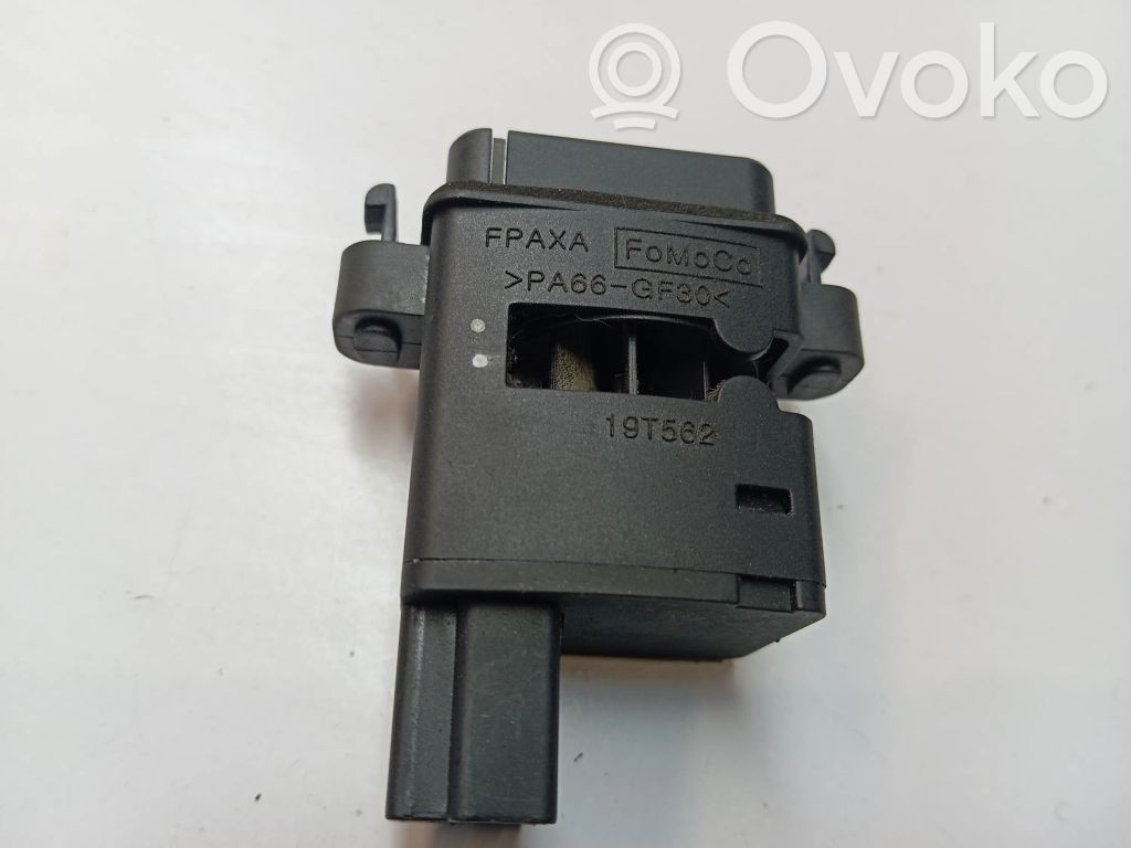 Interior temperature sensor   19T562