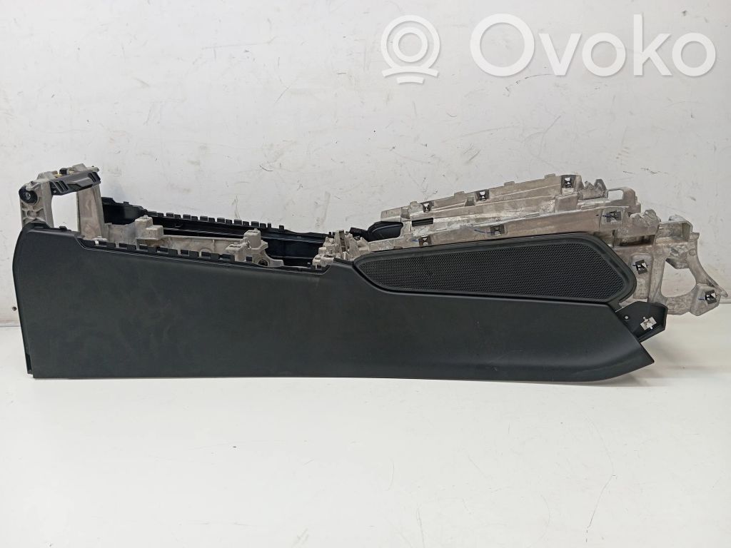 Porsche Macan (95B) Center console 