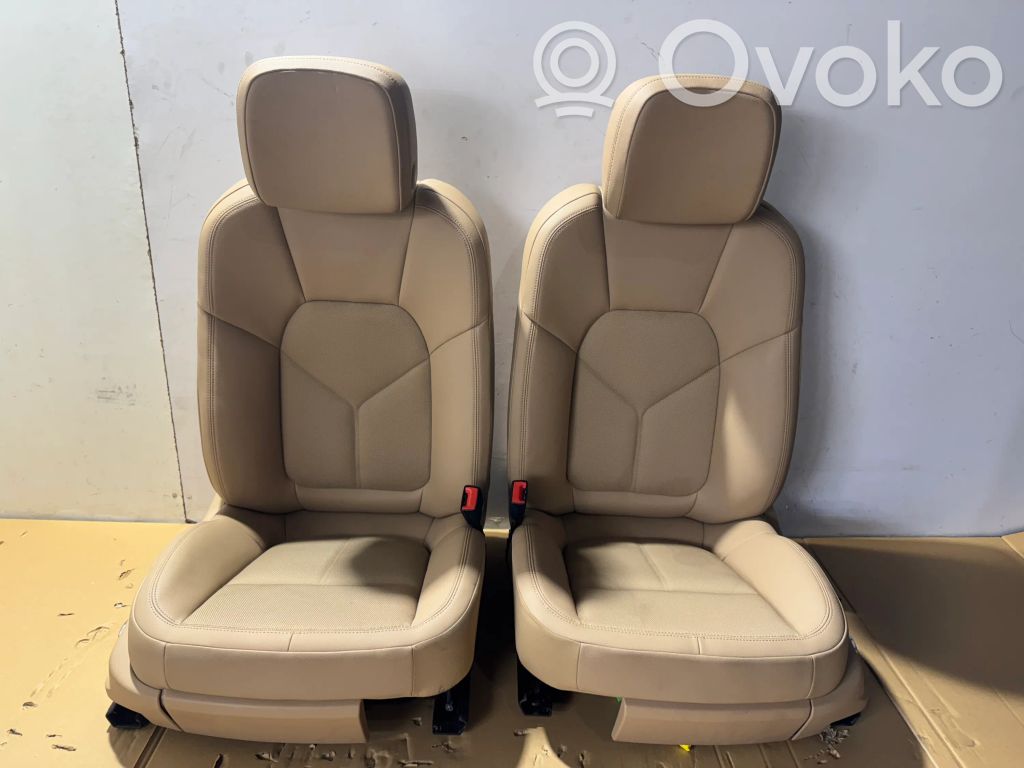 Porsche Macan (95B) Istuinsarja 