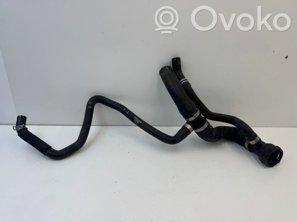 Volvo XC60 Variklio aušinimo vamzdelis (-ai)/ žarna (-os) 