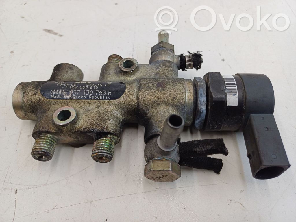 Audi A8 S8 D3 4E Fuel main line pipe 