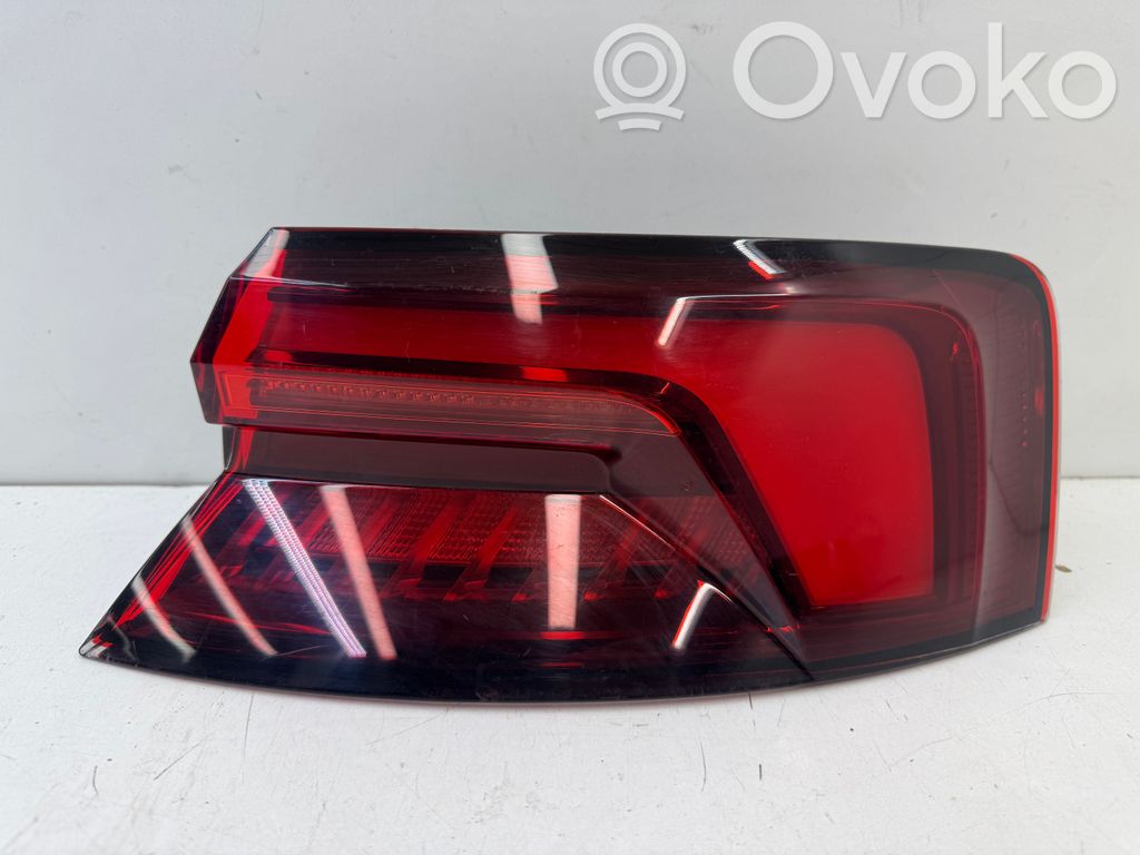 Audi S5 F5 Aizmugurējais lukturis virsbūvē 