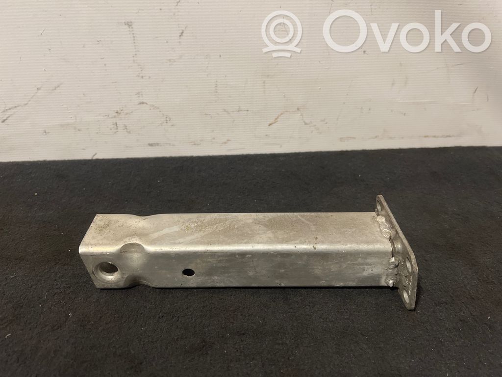 Audi Q7 4M Radiator support slam panel bracket 