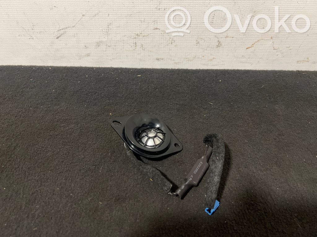 BMW M4 G82 G83 Głośnik półki bagażnika 