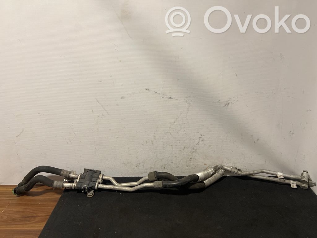 BMW 7 G11 G12 Gearbox oil cooler pipe/hose 