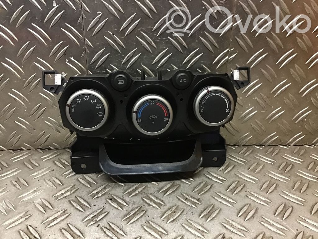 Mazda 2 Climate control unit 