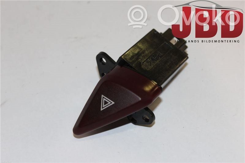 Botón interruptor de luz de peligro   MR346674