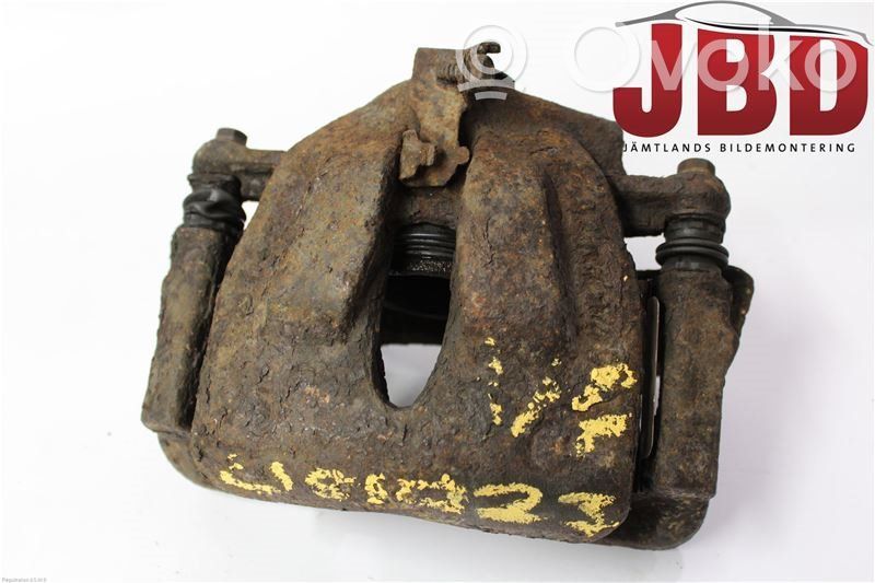 Front brake caliper   4401C6