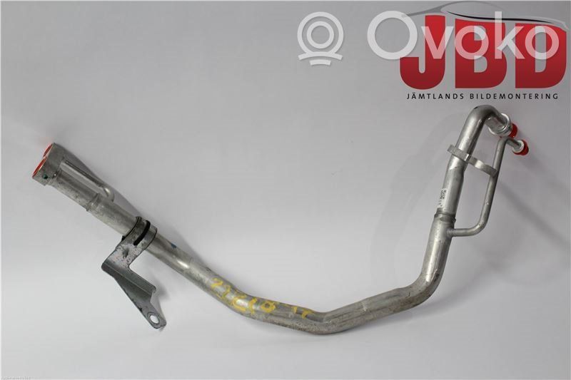 Ilmastointilaitteen putki (A/C)   924463VU0A