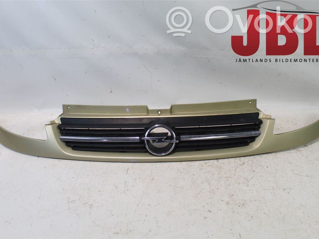 Opel Vivaro Etupuskurin alempi jäähdytinsäleikkö 