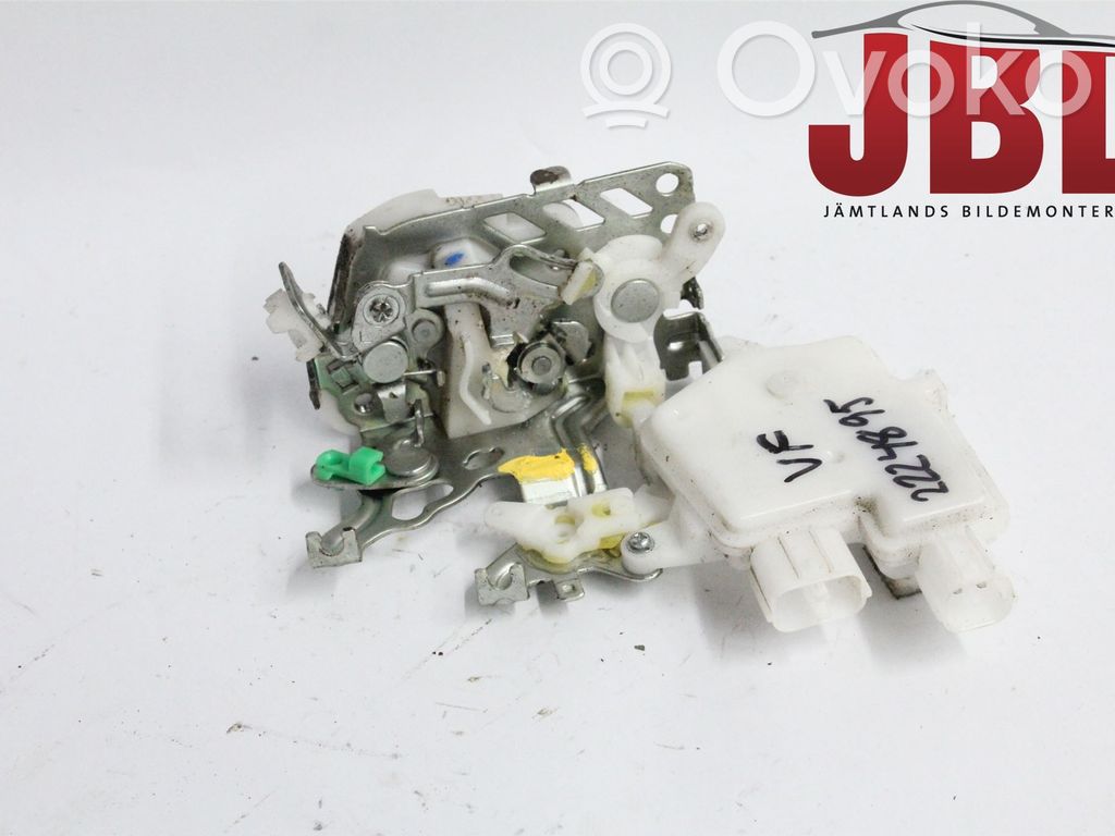 Front door lock   61031AG032