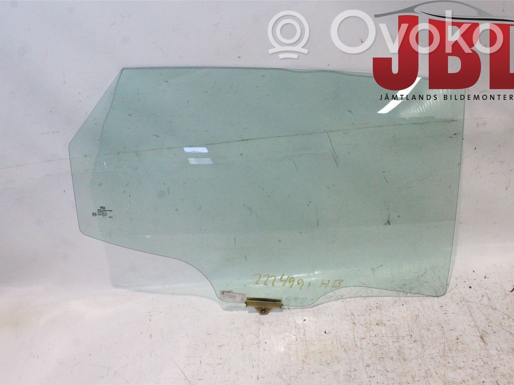 KIA Ceed Takaoven ikkunalasi 