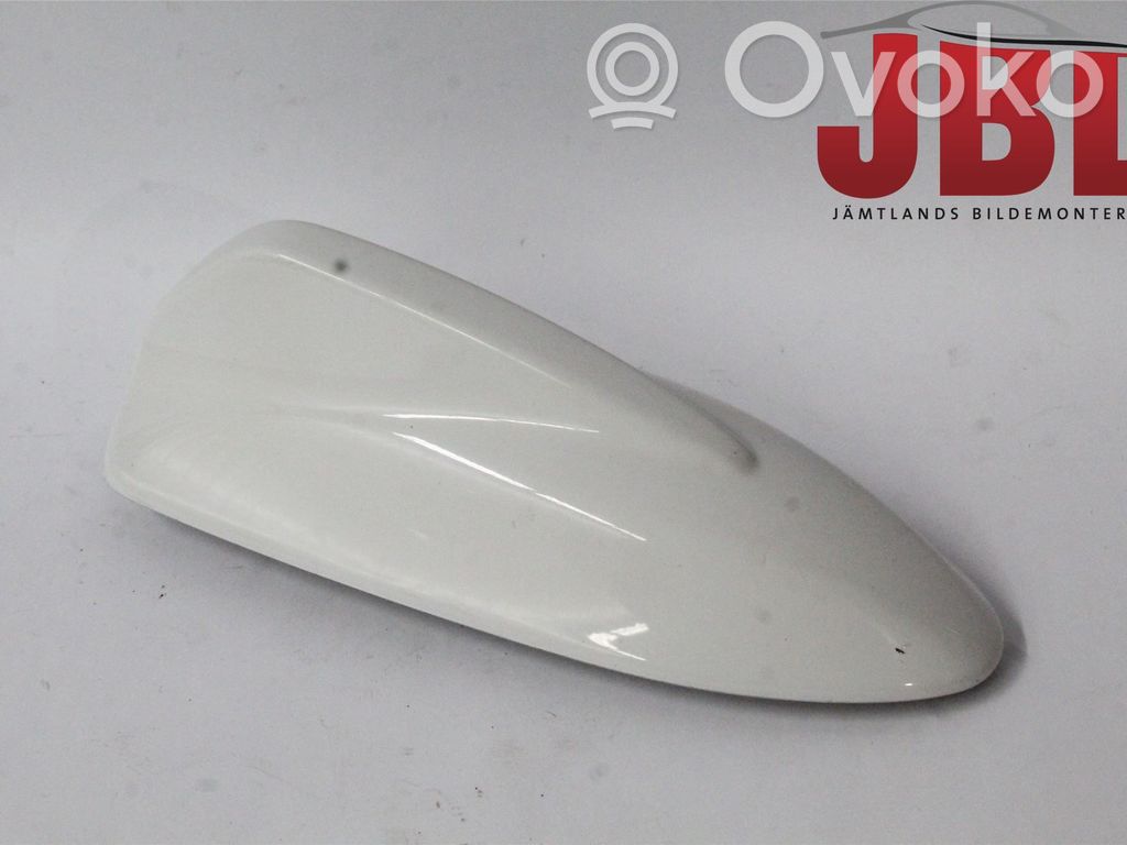 Volvo V70 Radion antenni 