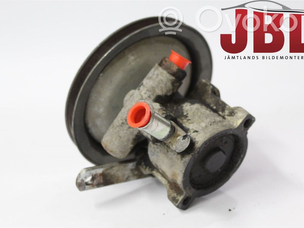 Volvo 740 Ohjaustehostimen pumppu 