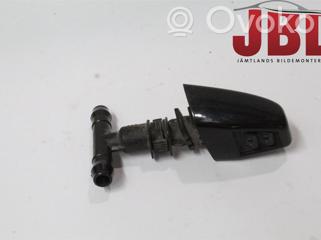 BMW X3 E83 Headlight washer spray nozzle 