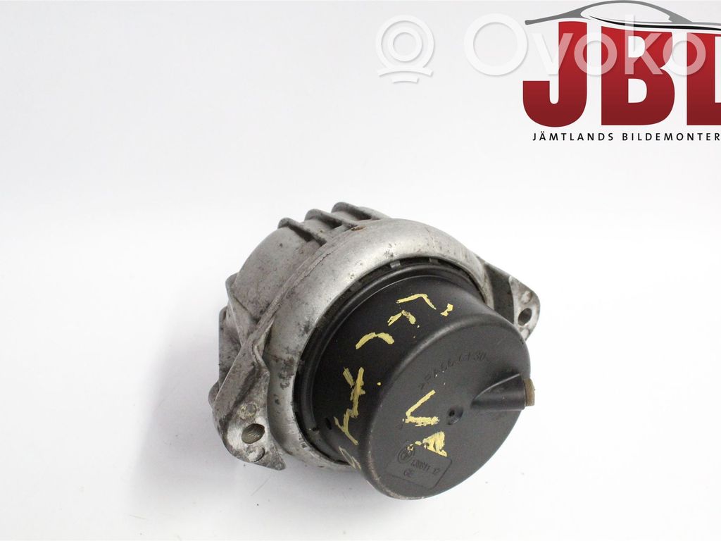 BMW 3 E90 E91 Engine mounting bracket 