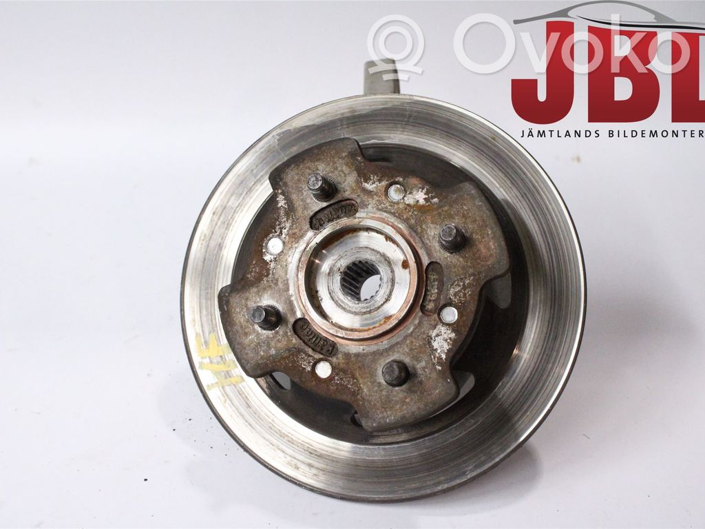 Front wheel hub spindle knuckle