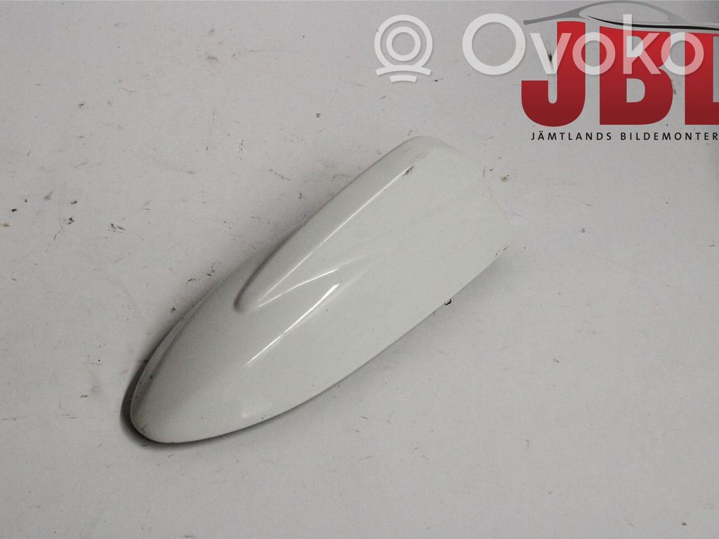 Volvo V40 Radion antenni 