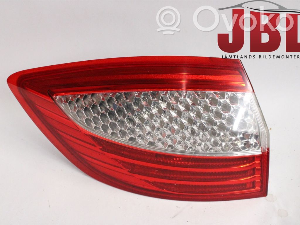 Ford Mondeo MK IV Lampa tylna 