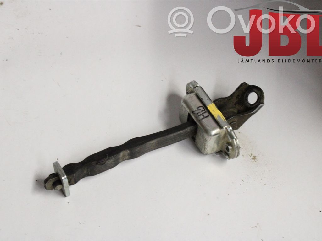 Nissan Qashqai Ogranicznik drzwi przednich 