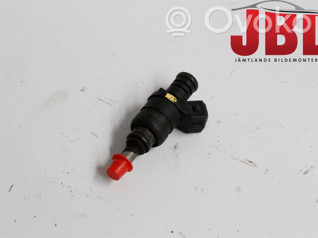 BMW 5 E60 E61 Fuel injector 
