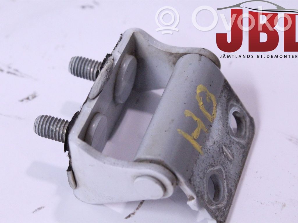 Mitsubishi Outlander Tailgate/trunk/boot hinge 