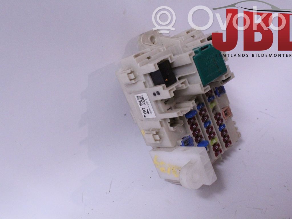 Isuzu D-Max Fuse module 