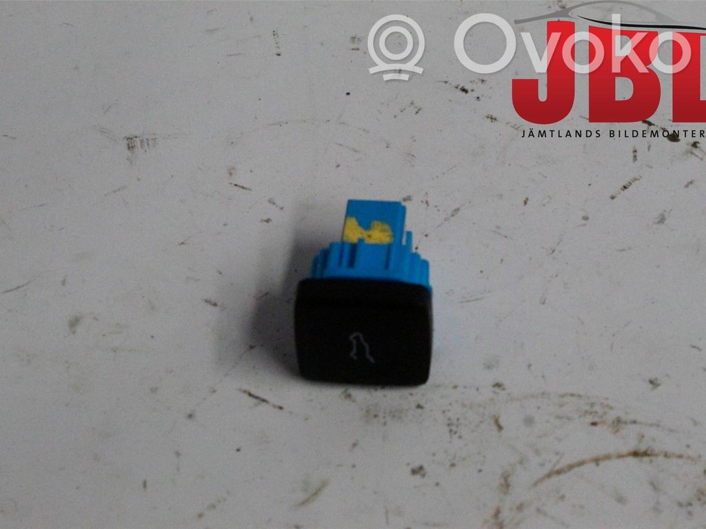 Ford Kuga III Tailgate/boot open switch button 