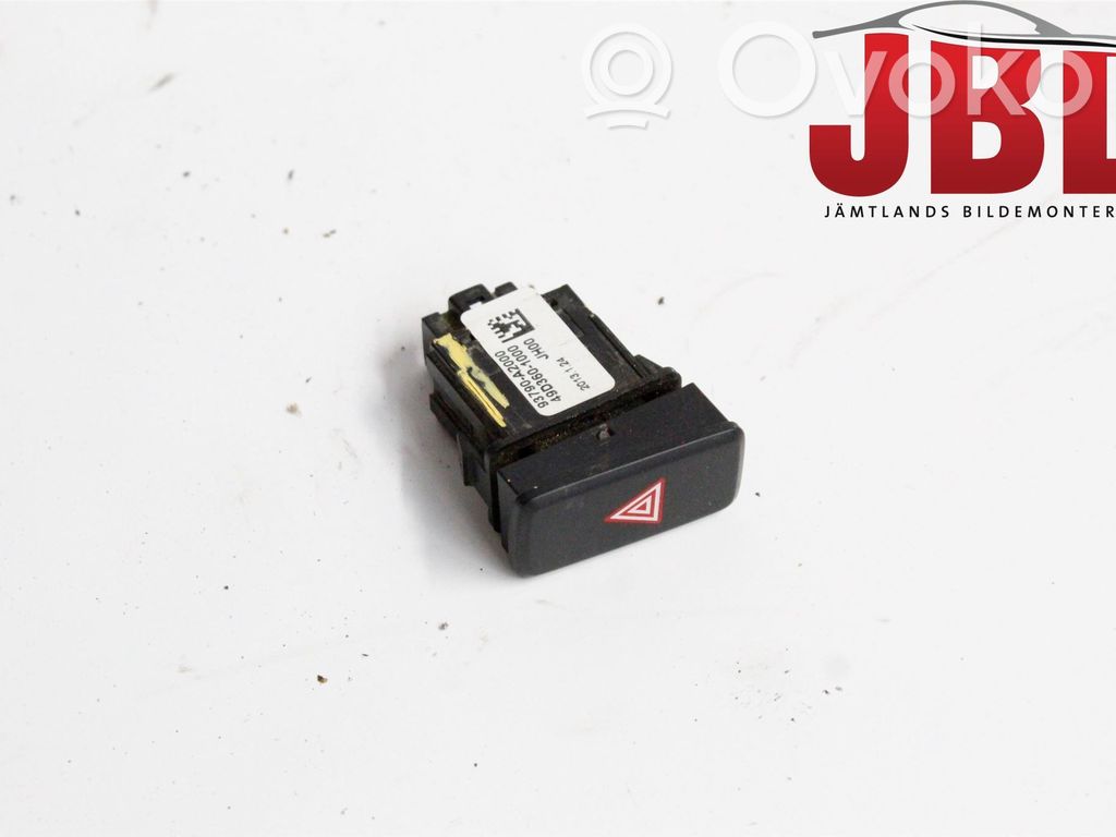 KIA Ceed Hazard light switch 