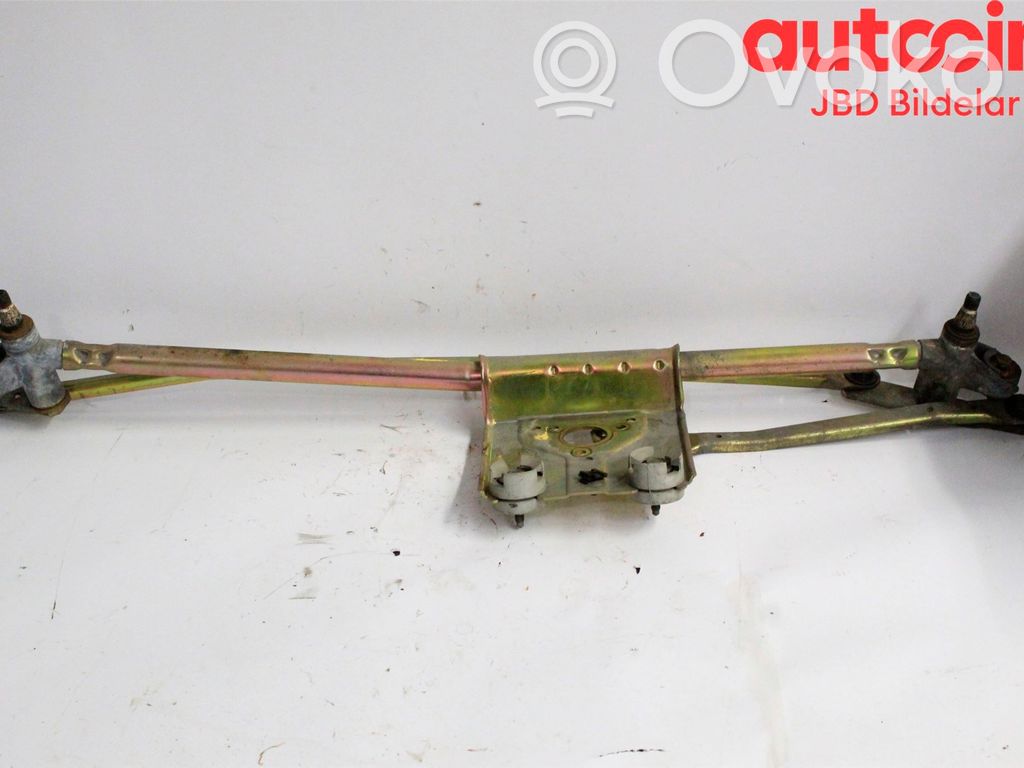Saab 9-5 Front wiper linkage 