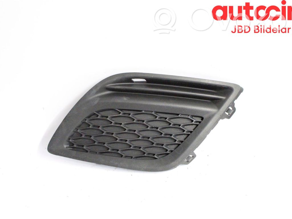 Volvo XC60 Front bumper lower grill 