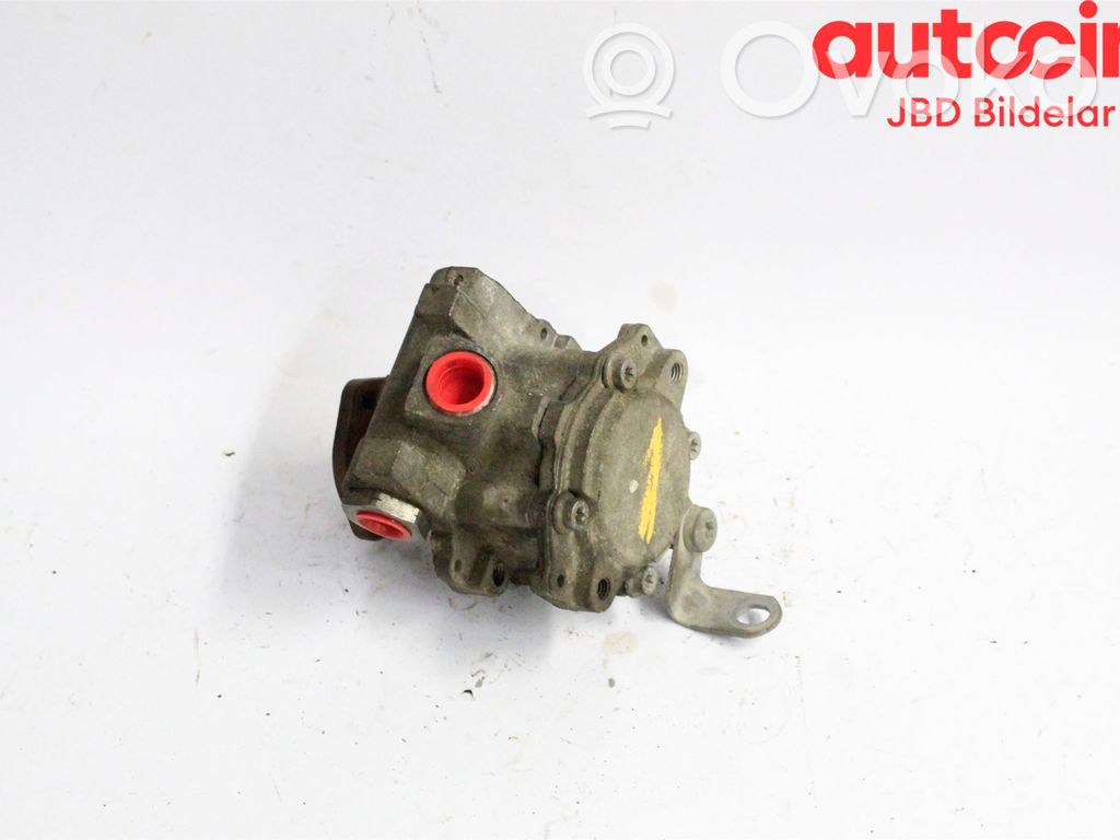 Ohjaustehostimen pumppu   32416780459