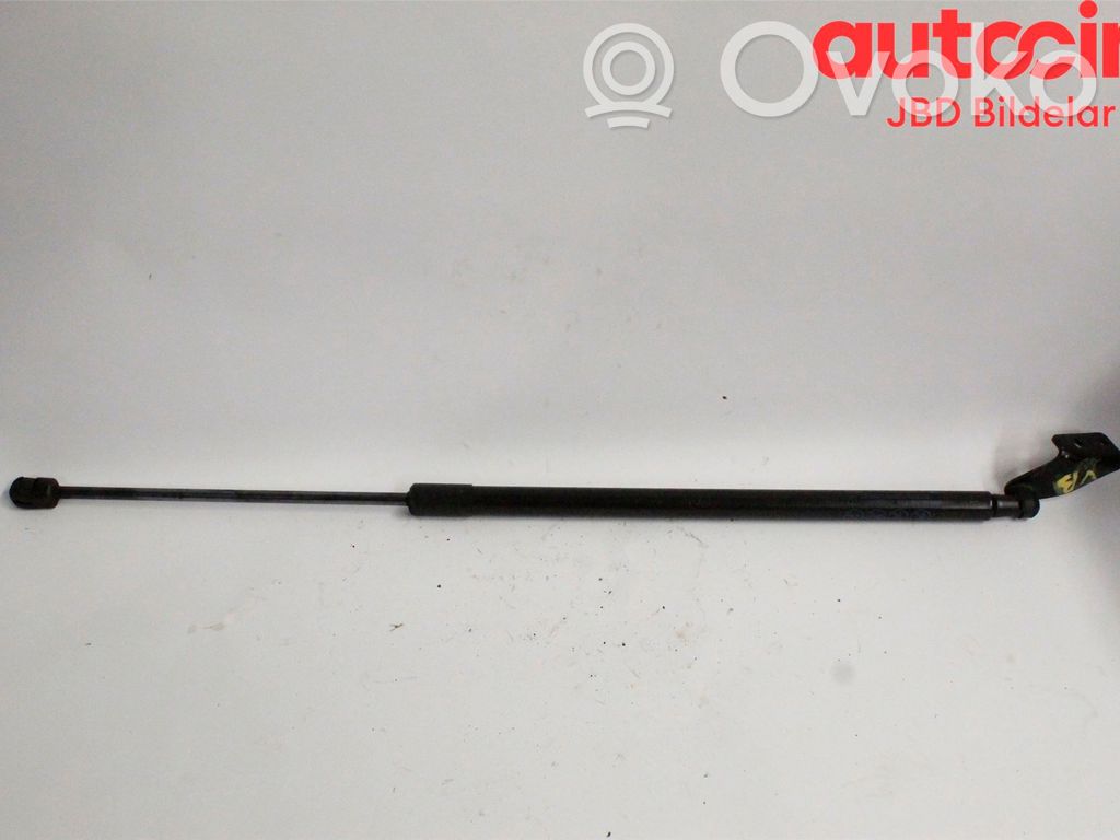 Mazda 3 III Tailgate strut 