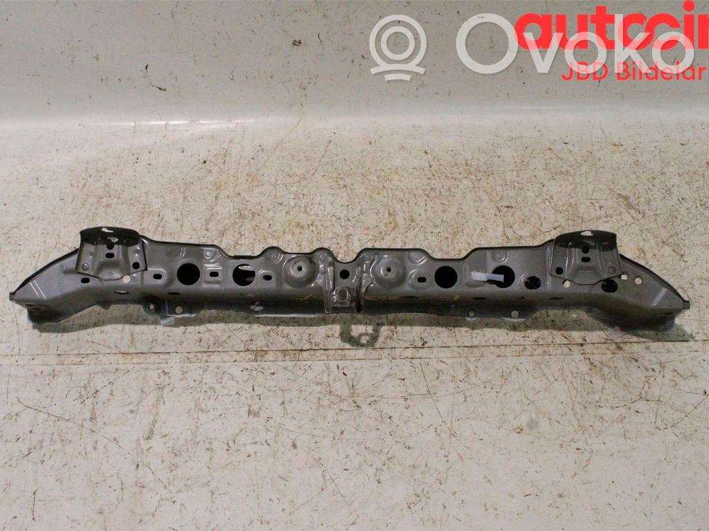 Toyota Yaris Panel mocowania chłodnicy / góra 