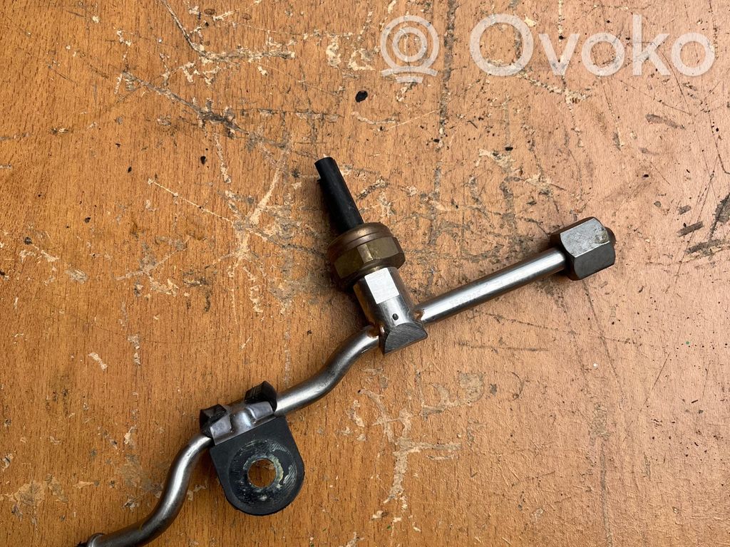 BMW 3 E92 E93 Fuel pressure sensor 