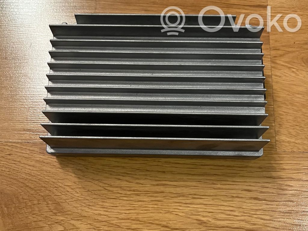 BMW X1 E84 Sound amplifier 