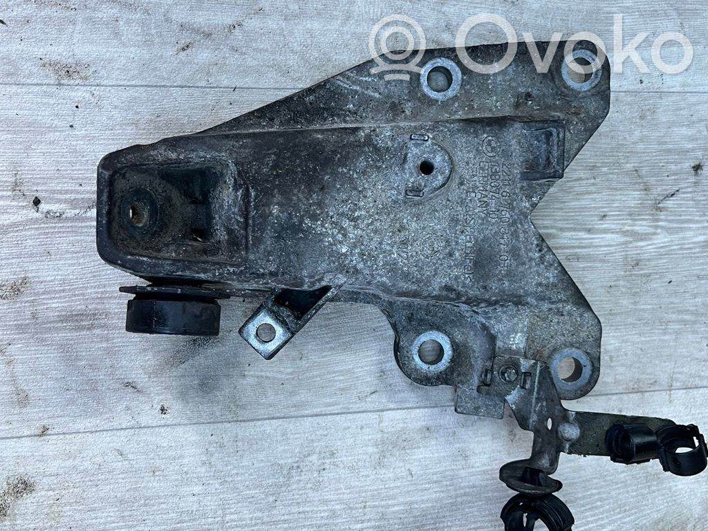 BMW 3 E92 E93 Engine mounting bracket 