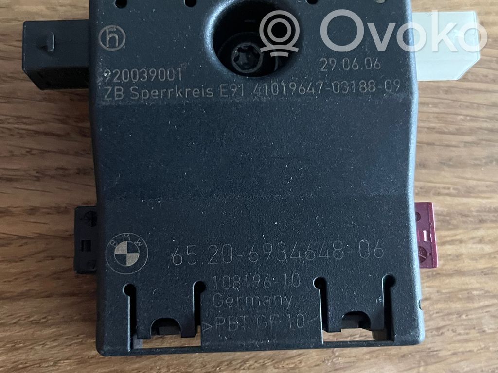 BMW 3 E90 E91 Antenna control unit 