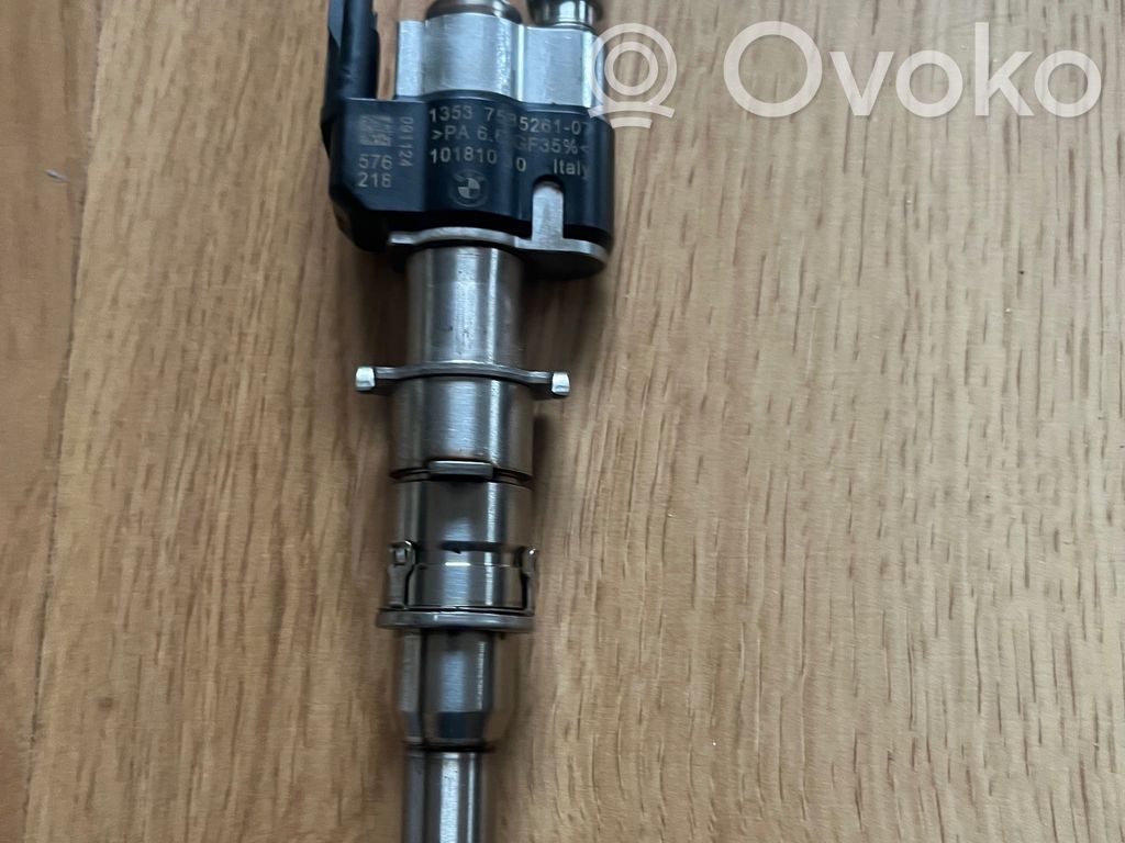 BMW 1 E82 E88 Fuel injector 
