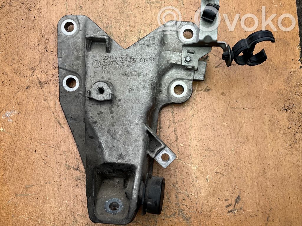 BMW 1 E82 E88 Engine mounting bracket 