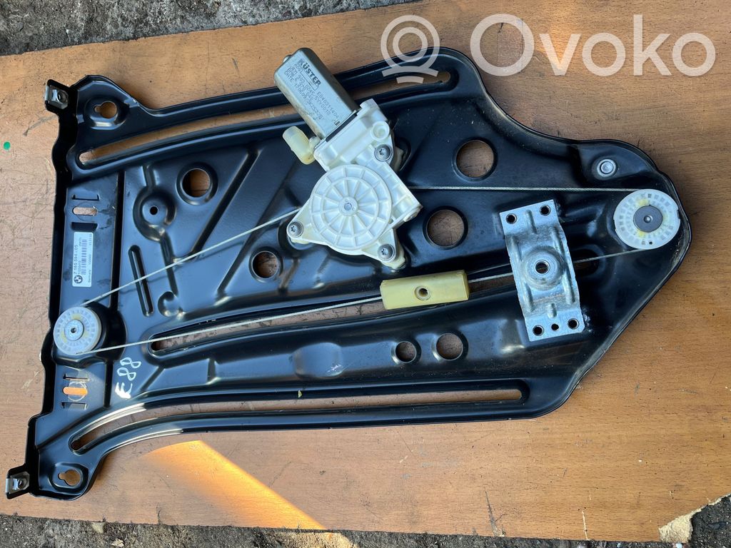 BMW 1 E82 E88 Rear door window regulator with motor 