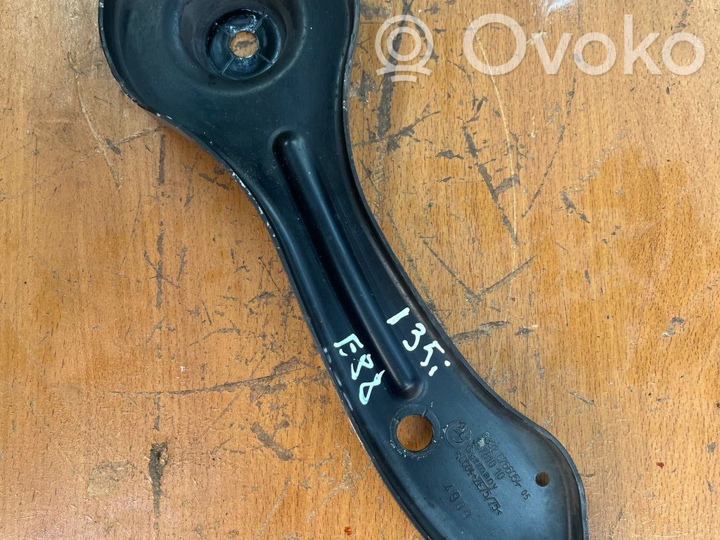 BMW 1 E82 E88 Cits aizmugures šasijas elements 