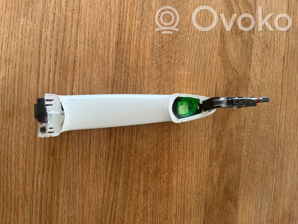 Etuoven ulkokahva   7189184,51215A8E2A2