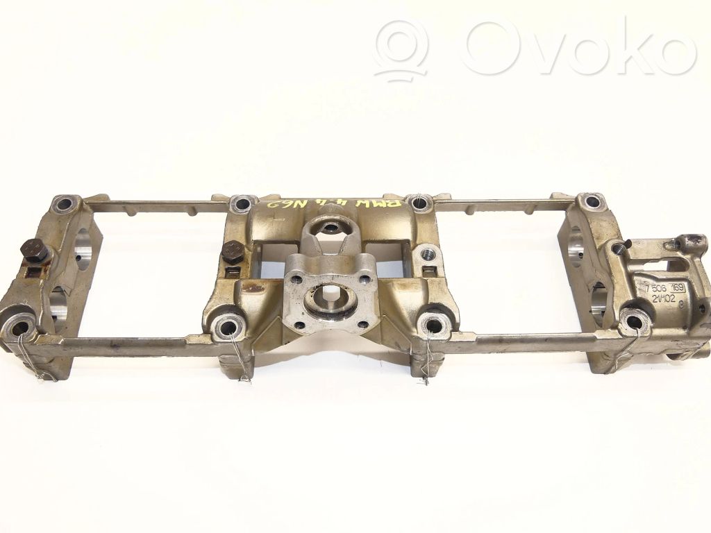 BMW 5 E60 E61 Camshaft holder 
