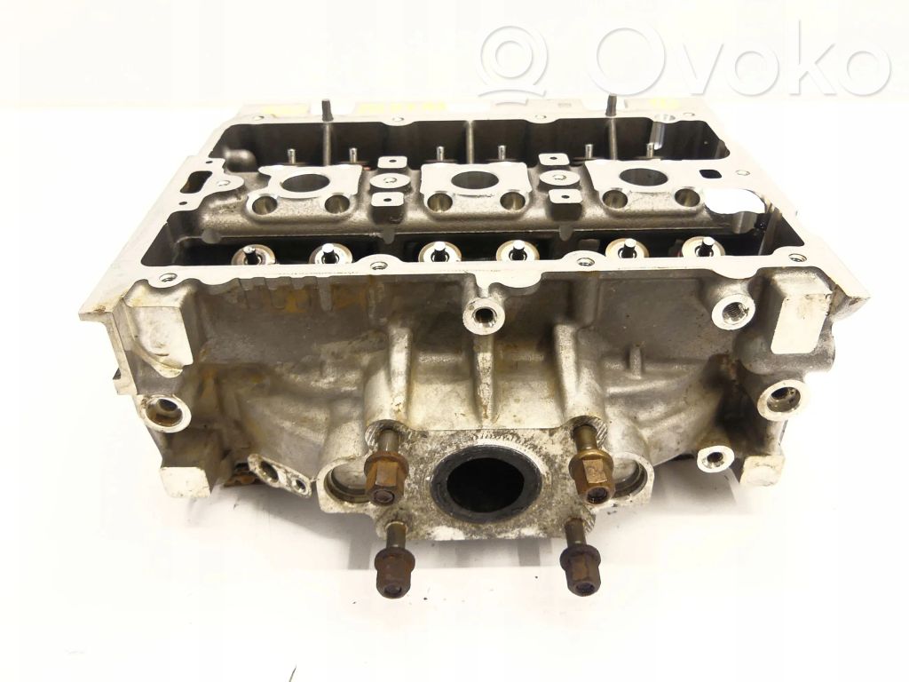 Culata del motor   04C103404L