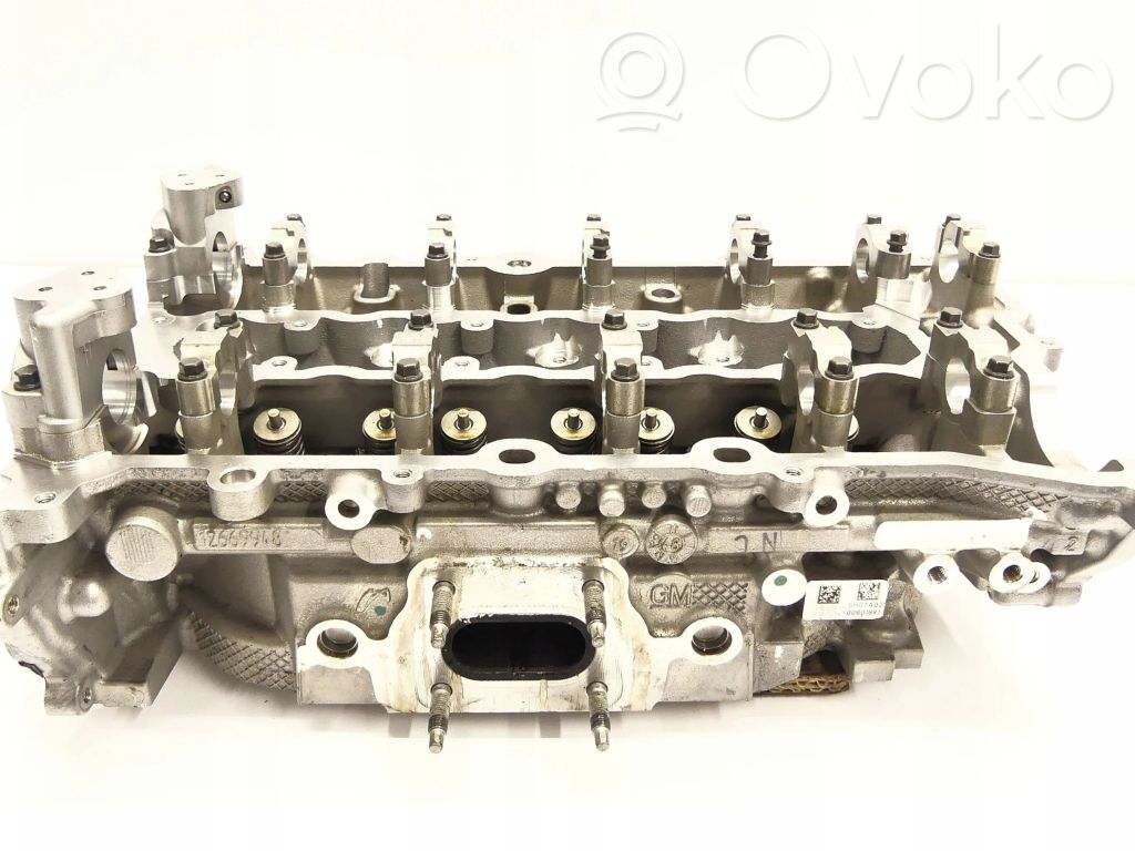 Opel Insignia B Engine head 