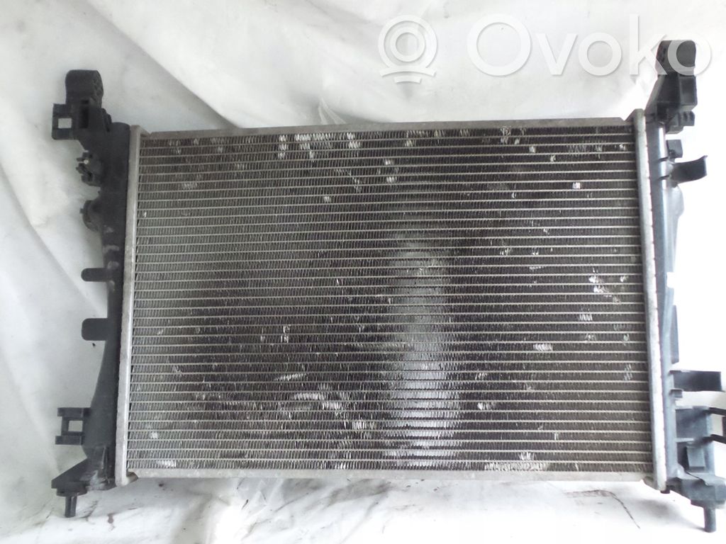 Opel Corsa D Radiatore di raffreddamento 